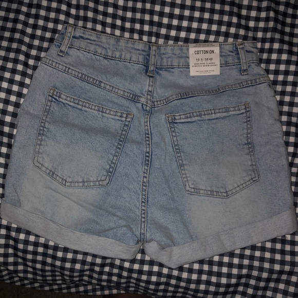 Cotton on high rise stretch denim shorts - Picture 2 of 4